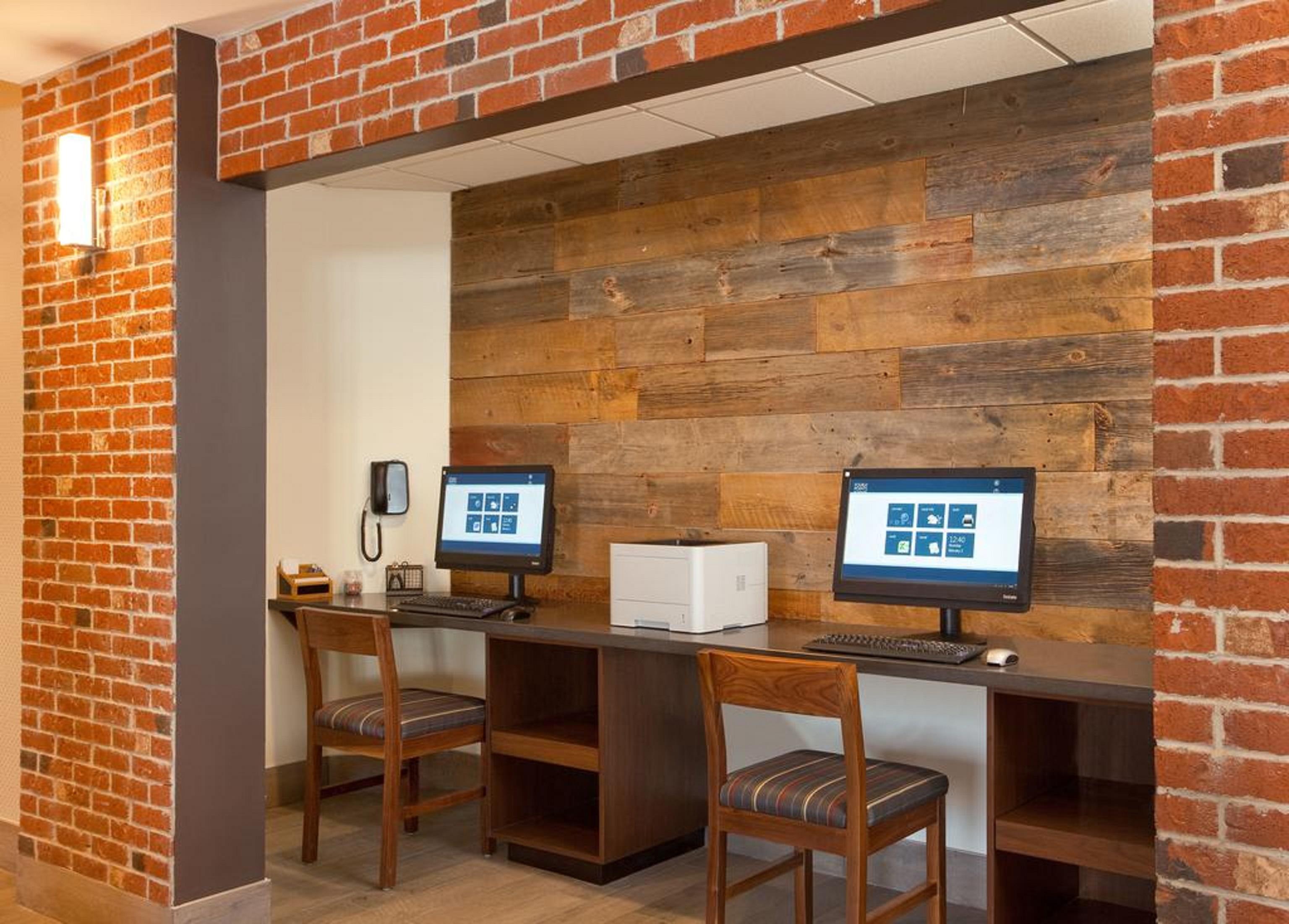 Four Points By Sheraton Airport