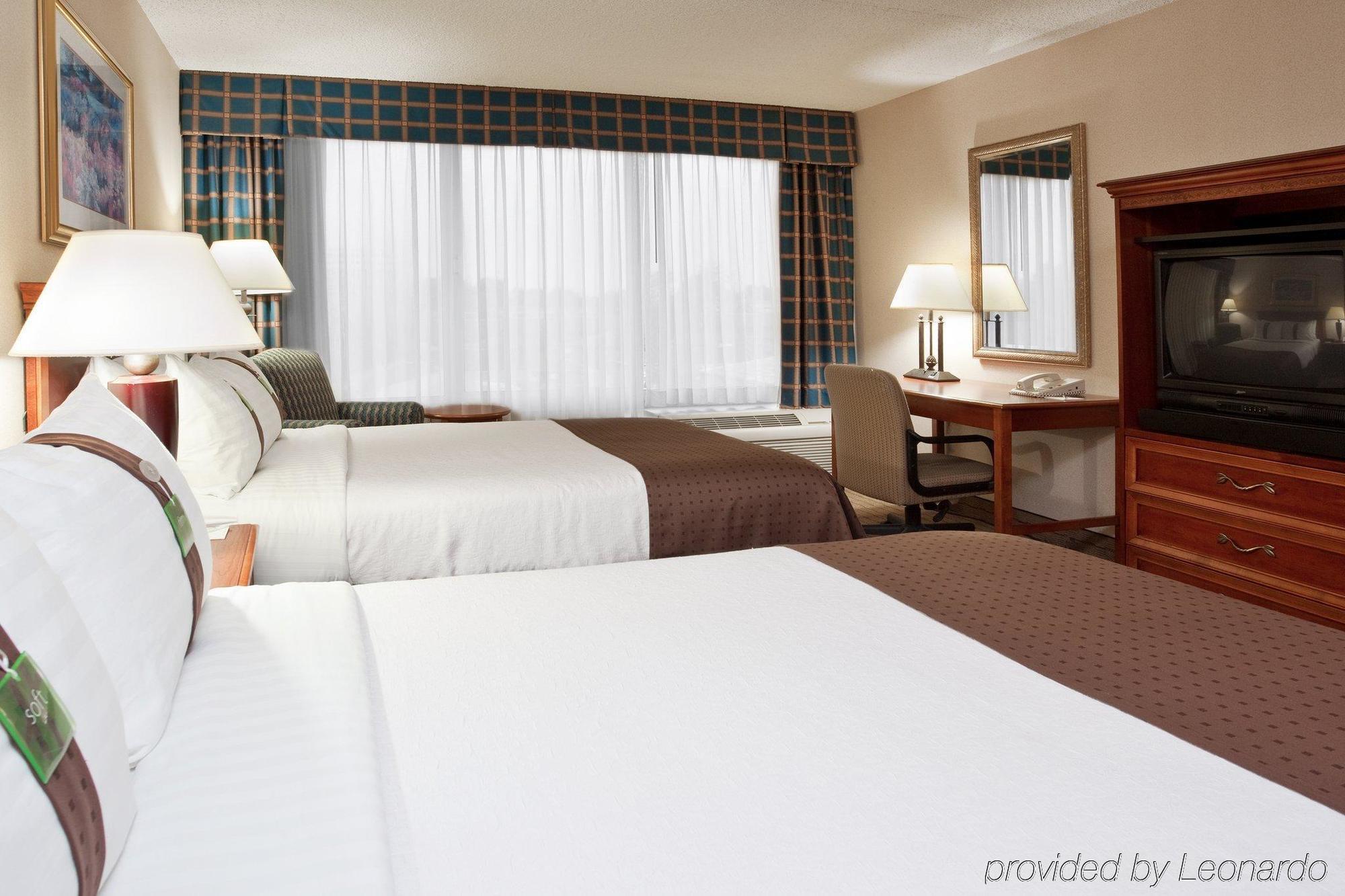 Four Points By Sheraton Airport