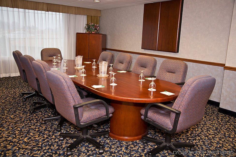 Four Points By Sheraton Airport 3*